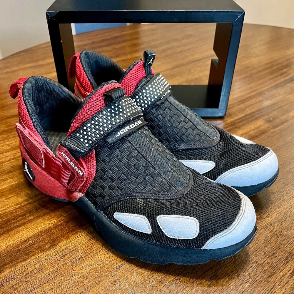 Men's Nike Air Jordan Trunner LX OG Black Gym Red White Bred Size 11